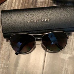 Aviator Burberry sunglasses